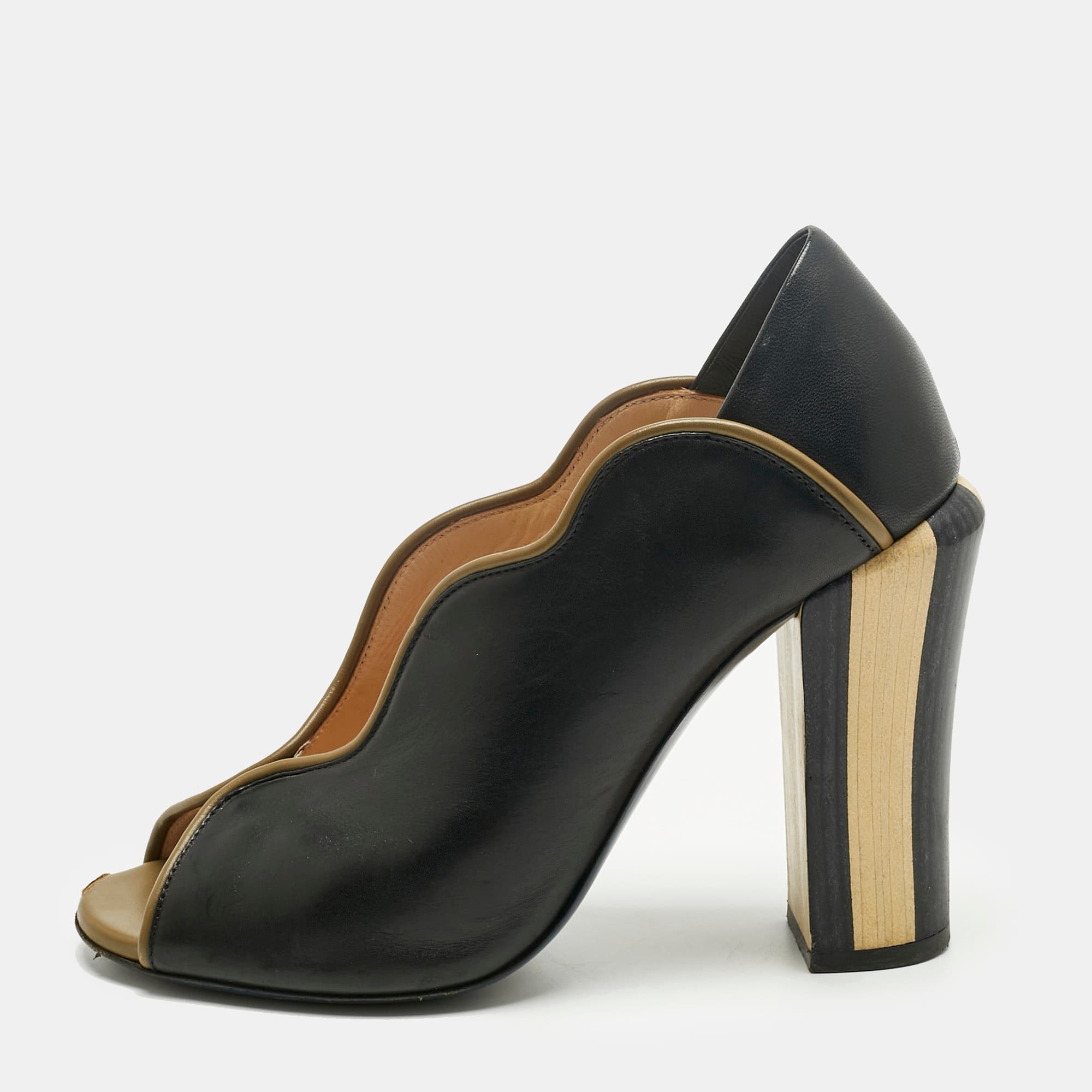 Fendi Black Leather Scallop Lined Peep Toe Pumps Size 37