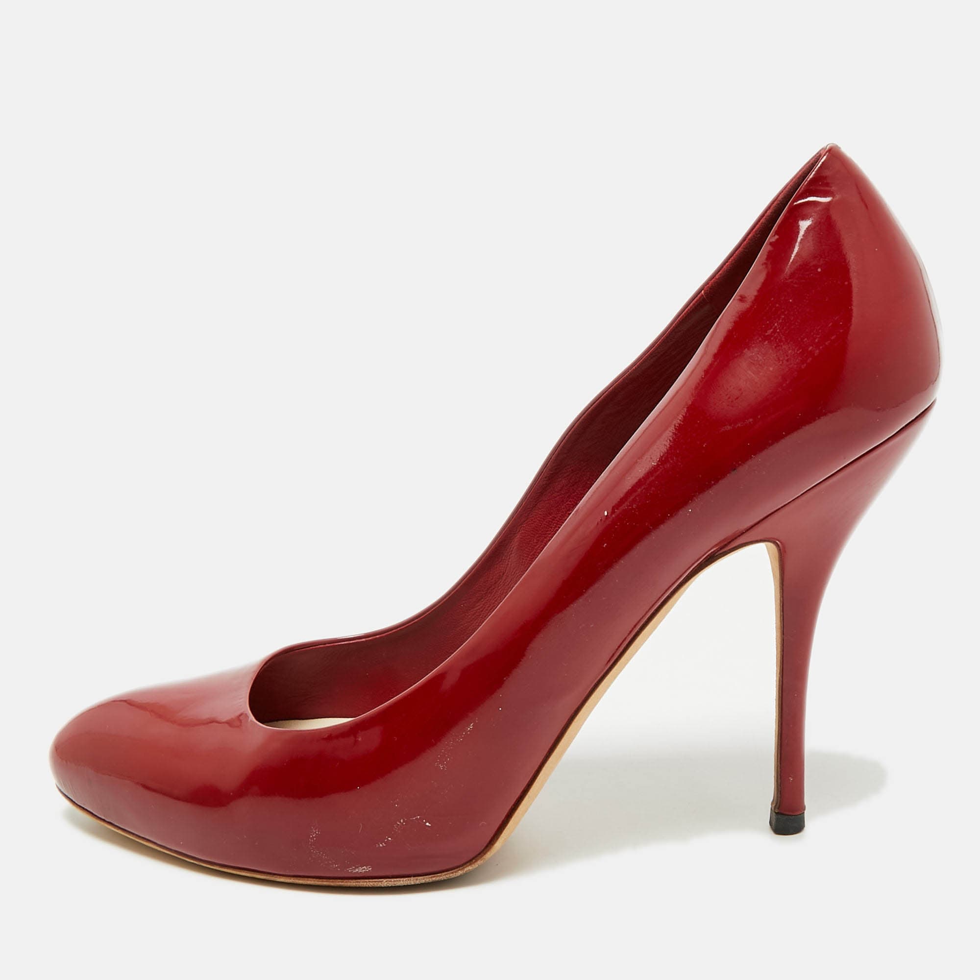 Gucci Size 41 Red Patent Leather Pumps