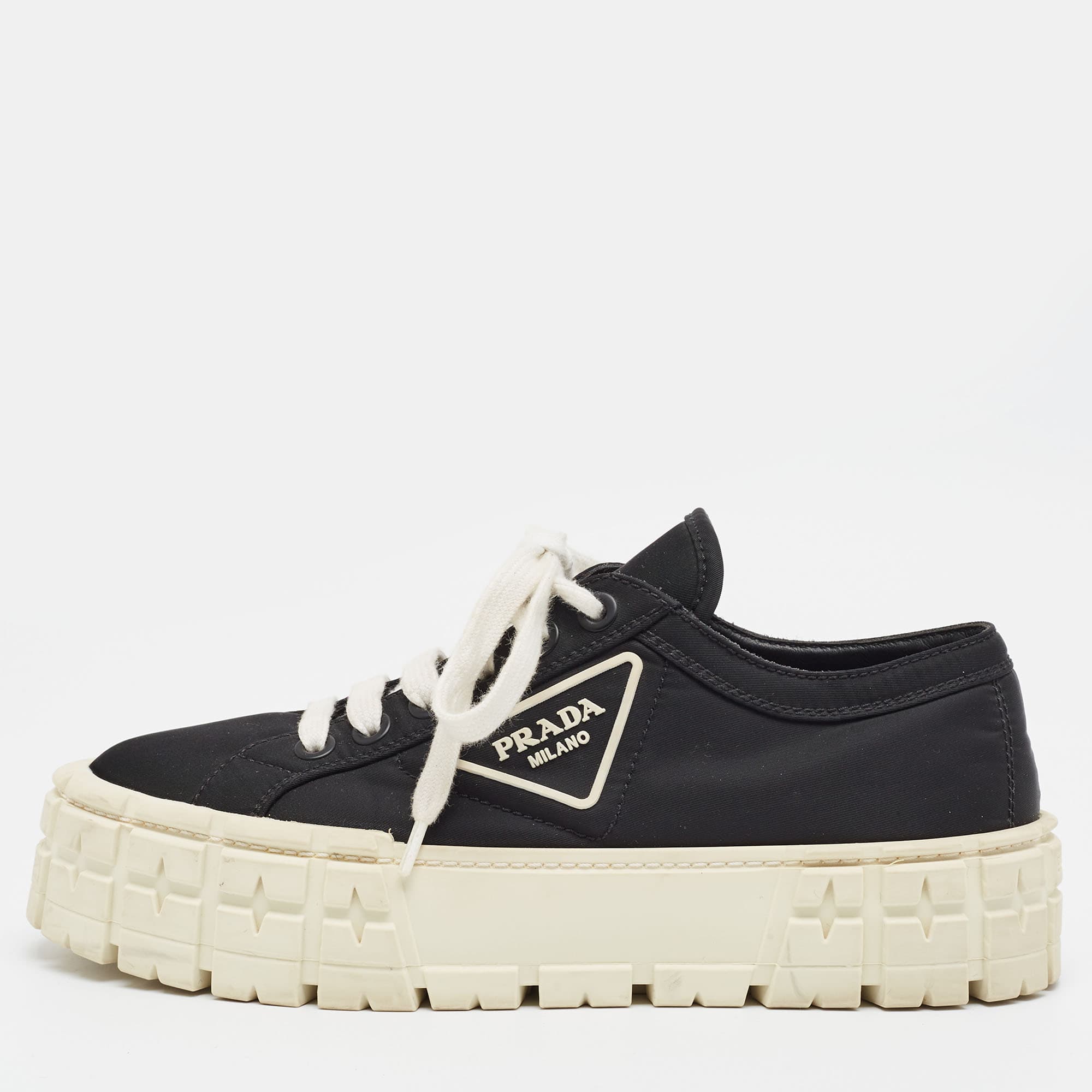 Prada Gabardine Size 40 Black Nylon Double Wheel Lace Up Sneakers