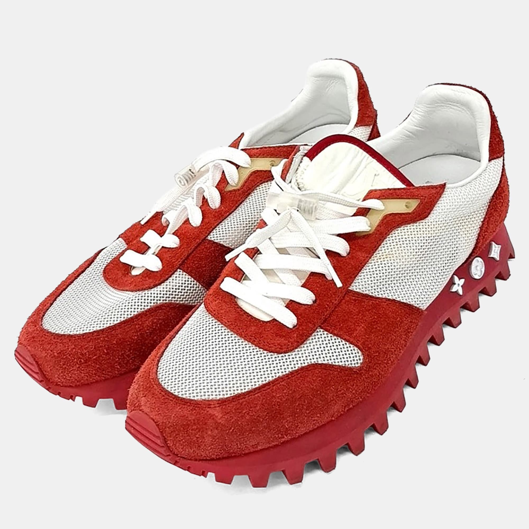 Louis Vuitton 30 V Runner Sneakers