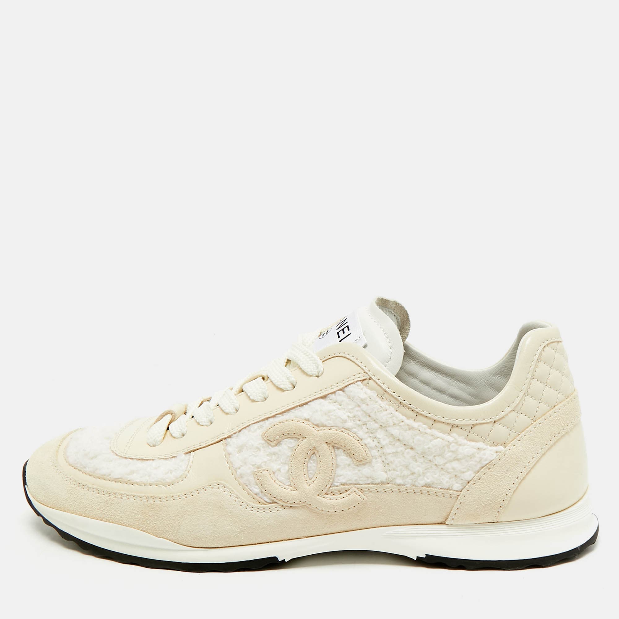 Chanel CC Size 38.5 Beige Leather and Tweed Low Top Sneakers