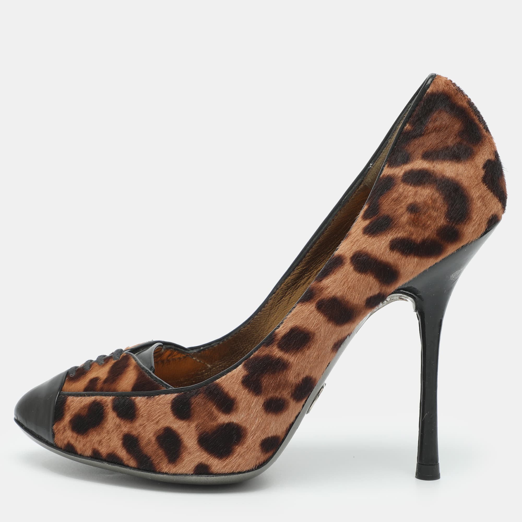Dolce & Gabbana Size 36 Beige Calf Hair and Patent Leather Pumps