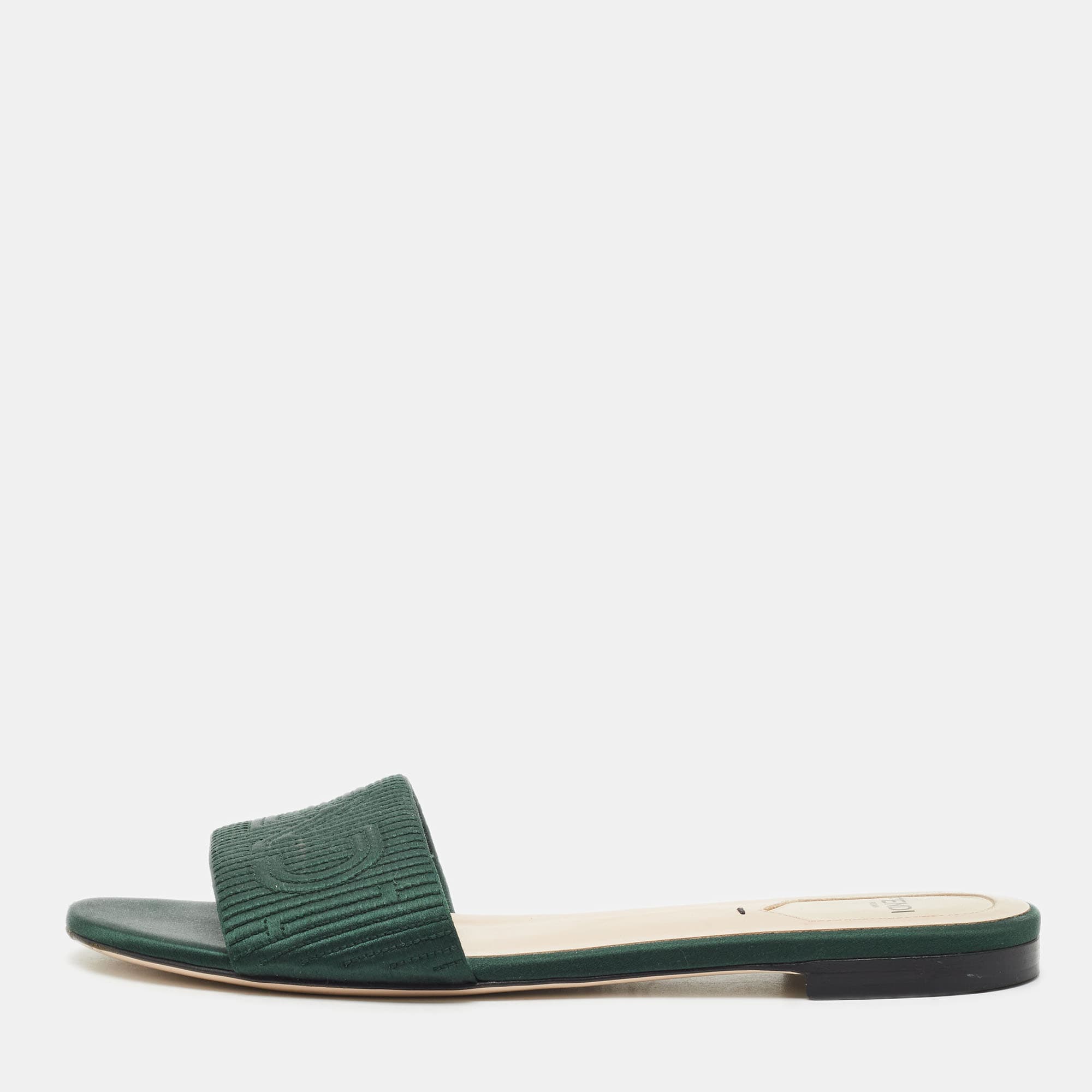 Fendi Size 38.5 Green Satin Flat Slides