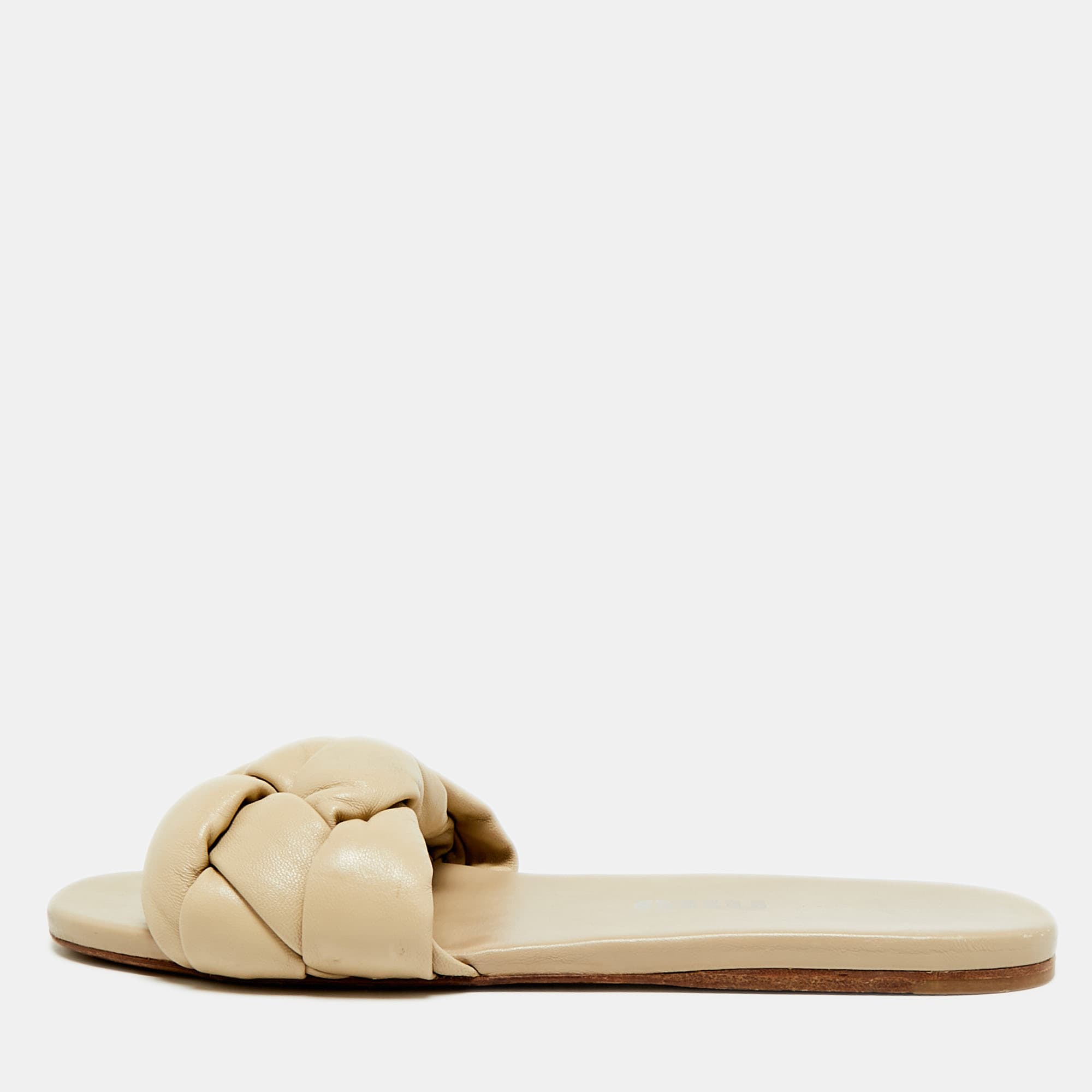 Miu Miu Size 37 Cream Leather Flat Slides