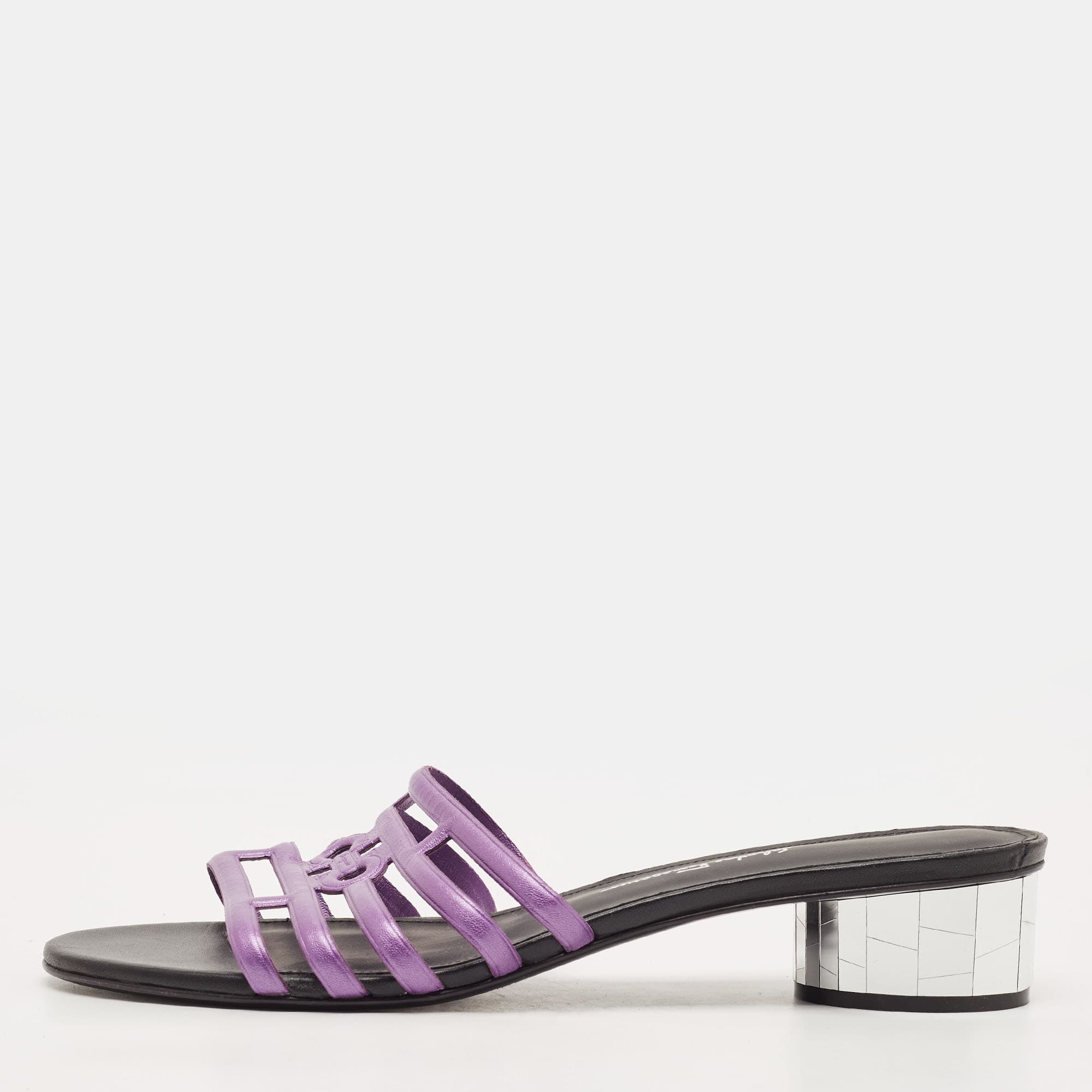 Salvatore Ferragamo Finn Size 40.5 Purple Leather Slide Sandals