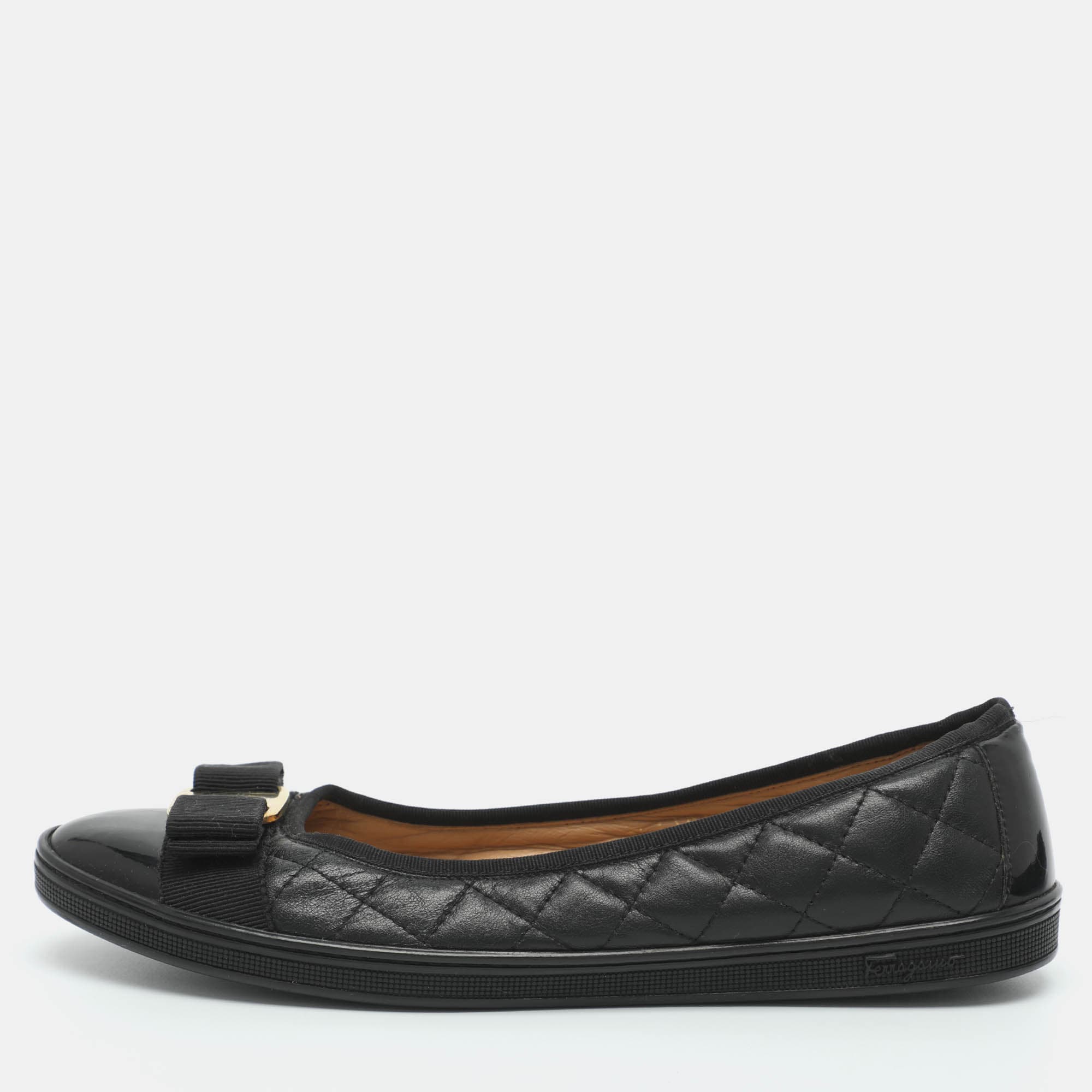 Salvatore Ferragamo Varina Size 37 Black Quilted Leather Ballet Flats