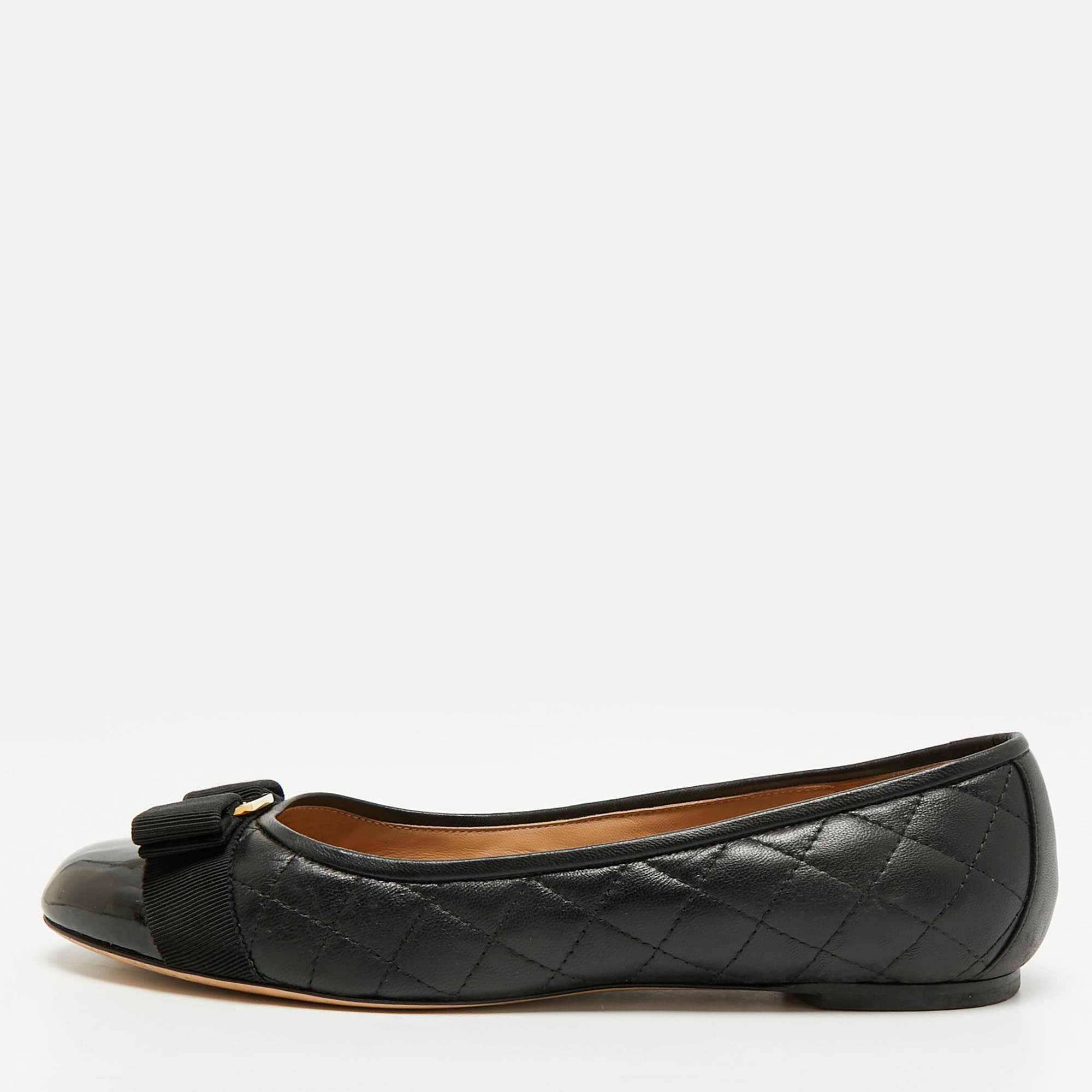 Salvatore Ferragamo Varina Size 39 Black Quilted Leather and Patent Leather Ballet Flats